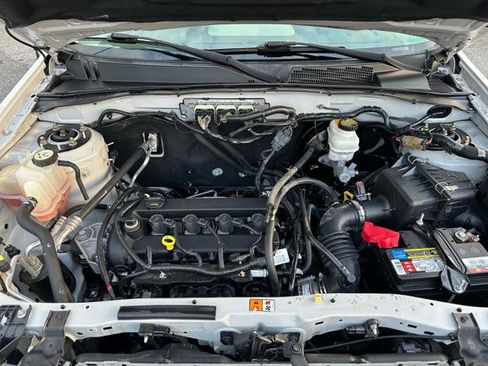 Used 2012 Ford Escape XLT image 22