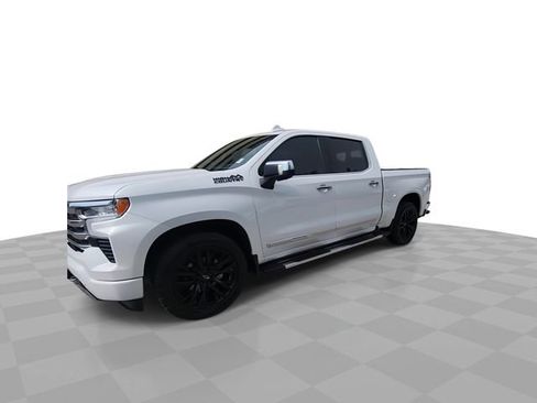 Used 2023 Chevrolet Silverado 1500 High Country w/ Technology Package RWD image 4