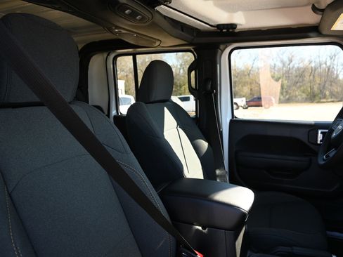 New 2026 Jeep Gladiator Sport image 24