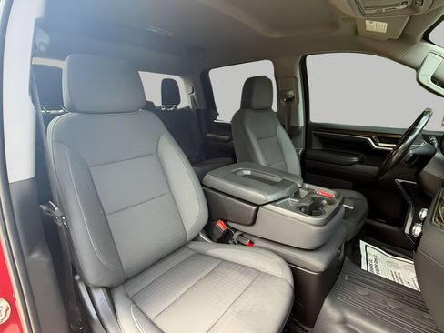 Used 2022 GMC Sierra 1500 Elevation w/ LPO, Elevation Black Package AWD/4WD image 11