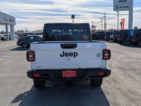 New 2026 Jeep Gladiator Sport AWD/4WD image 4