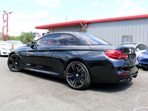 Used 2020 BMW M4 Convertible w/ Executive Package image 8