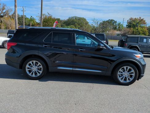 Used 2023 Ford Explorer Limited w/ Equipment Group 301A image 3