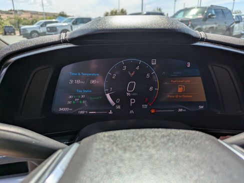 Used 2021 Chevrolet Corvette Stingray Preferred Conv w/ Z51 Performance Package RWD image 19