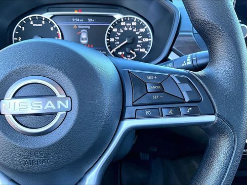 Used 2025 Nissan Altima 2.5 SV image 25