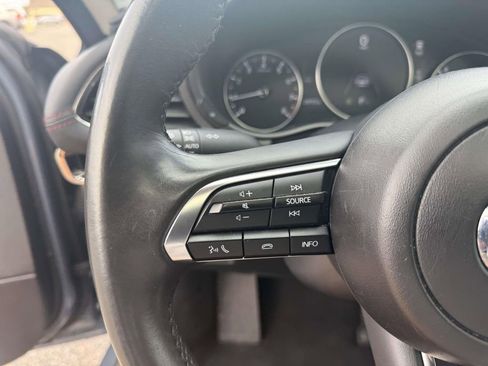 Used 2024 MAZDA MAZDA3 s image 17