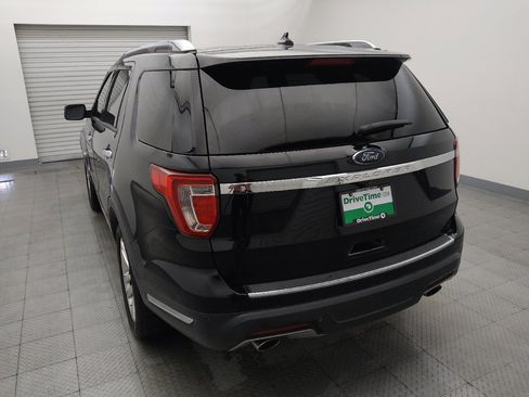 Used 2018 Ford Explorer Limited w/ Equipment Group 301A FWD image 6