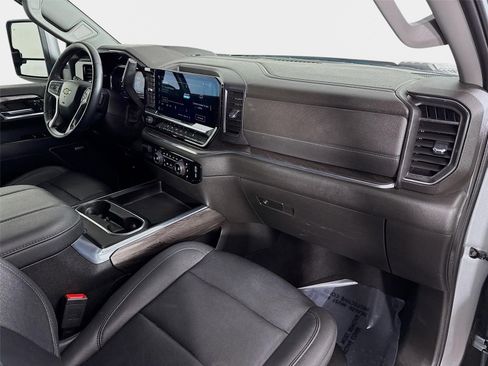 Used 2024 Chevrolet Silverado 2500 LTZ w/ LTZ Premium Package AWD/4WD image 28