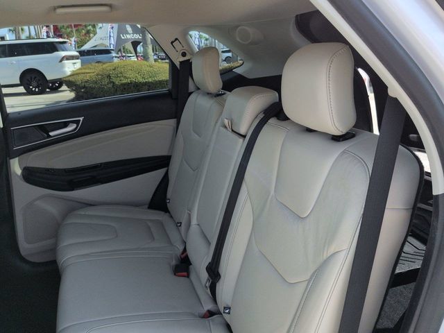 Certified 2019 Ford Edge Titanium FWD image 14