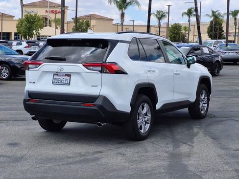 Used 2025 Toyota RAV4 XLE image 5