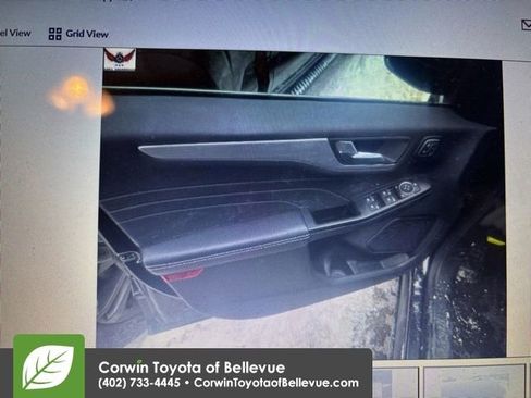 Used 2023 Ford Escape Platinum w/ Premium Technology Package image 11