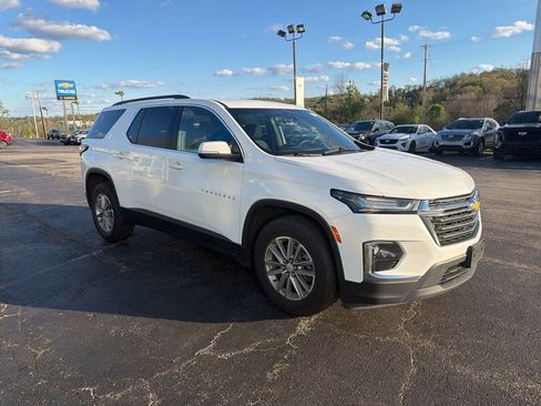 Certified 2023 Chevrolet Traverse LT AWD/4WD image 1