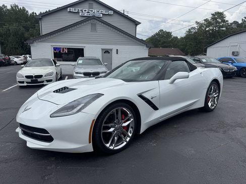 Used 2016 Chevrolet Corvette Stingray Convertible RWD image 1