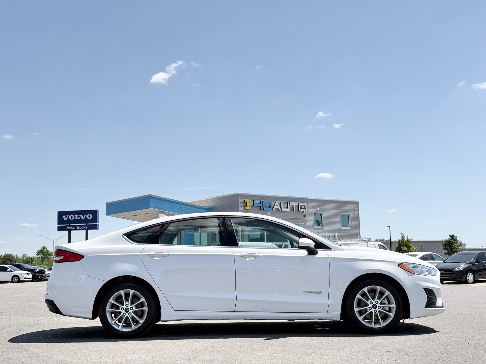 Used 2019 Ford Fusion SE FWD image 6