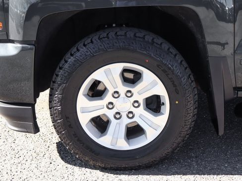 Used 2019 Chevrolet Silverado 1500 LT w/ All Star Edition image 46