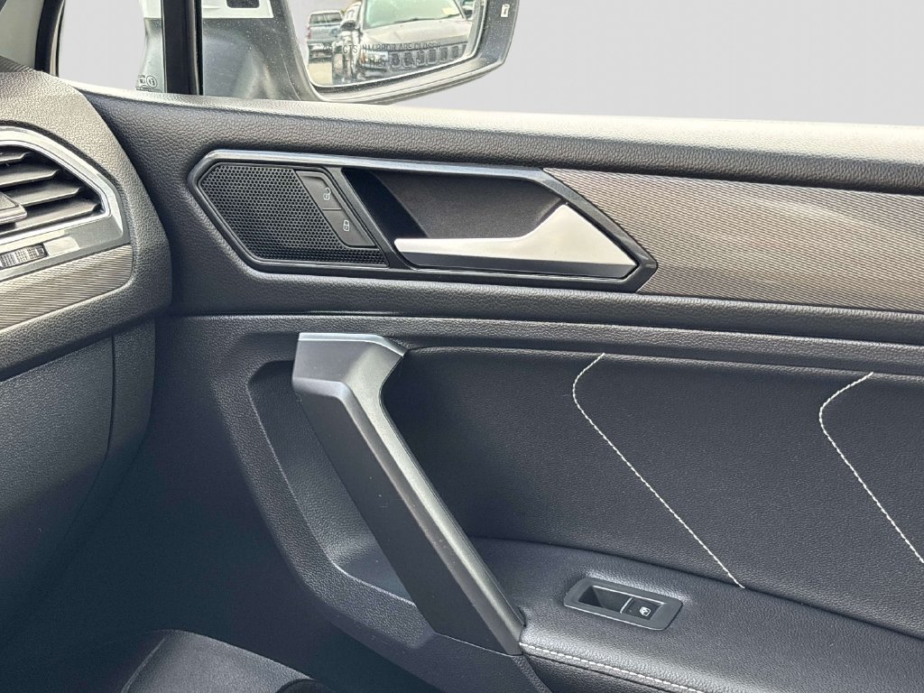 Certified 2023 Volkswagen Tiguan SE AWD/4WD image 32