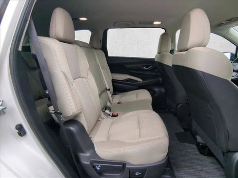 Certified 2025 Subaru Ascent Premium image 21
