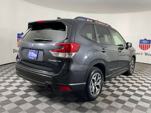 Used 2019 Subaru Forester Premium AWD/4WD image 3