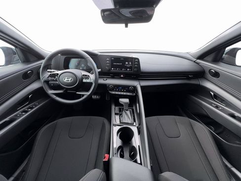 New 2026 Hyundai Elantra SEL Sport FWD image 13