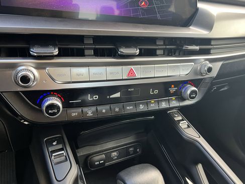 Used 2024 Kia Telluride S image 24