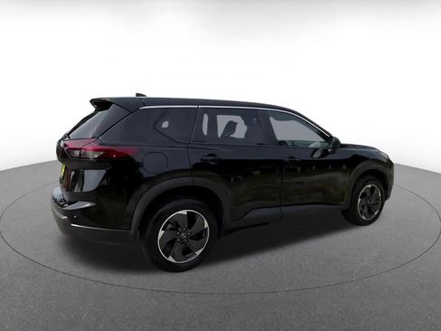 Used 2025 Nissan Rogue SV FWD image 14