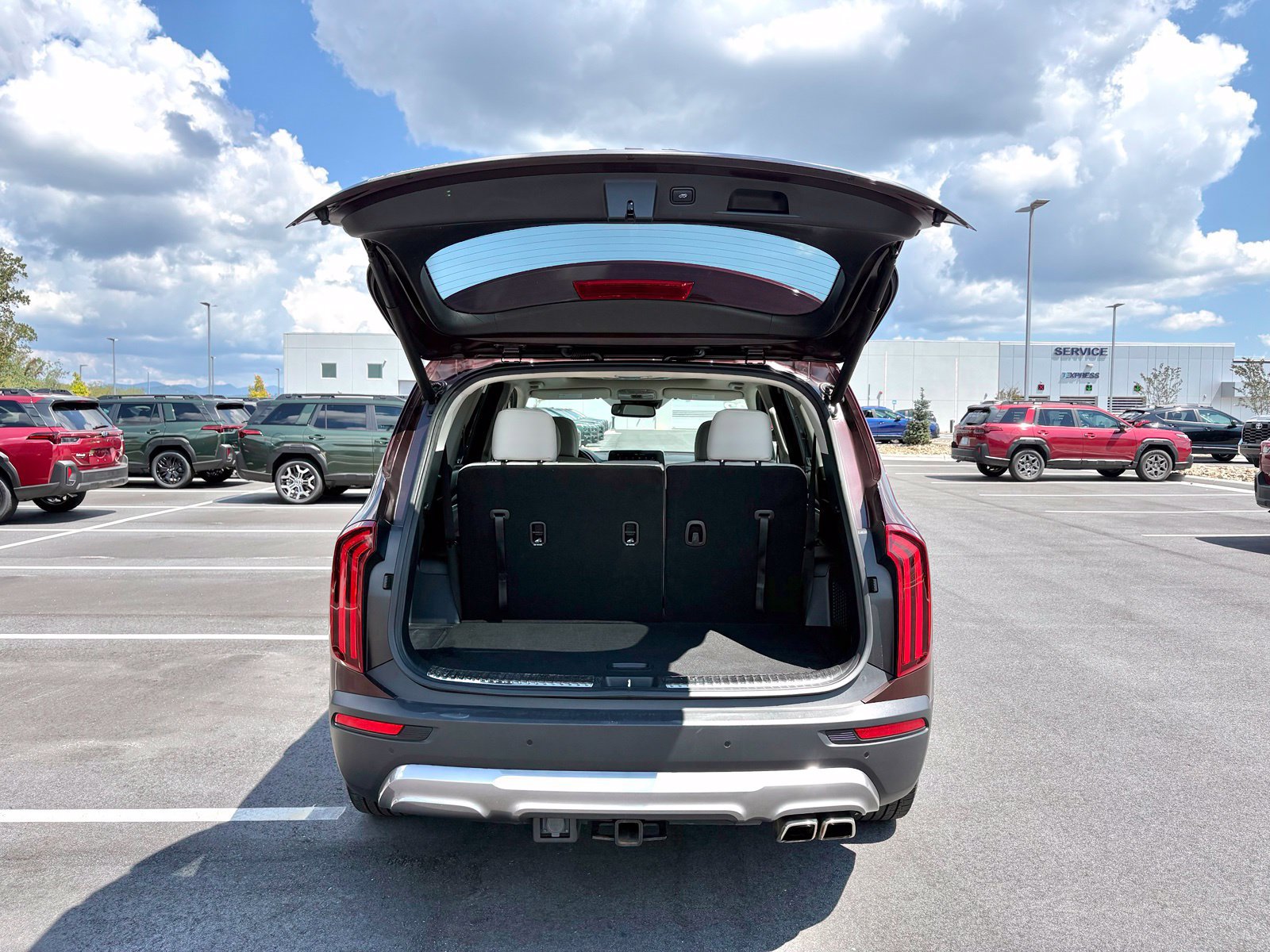 Used 2022 Kia Telluride SX w/ Towing Package AWD/4WD image 9
