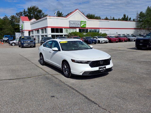 Used 2024 Honda Accord EX image 3