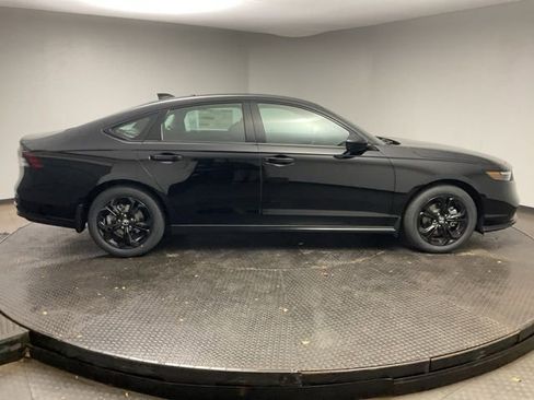 New 2025 Honda Accord SE image 8