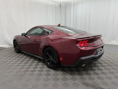 Used 2025 Ford Mustang GT RWD image 7