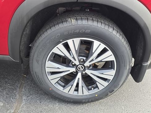 Certified 2021 Nissan Rogue SV w/ Premium Package FWD image 18