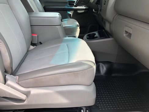 Used 2018 Nissan NV 2500 SL w/ Navigation Package image 24