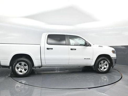 Used 2025 RAM 1500 Big Horn AWD/4WD image 3