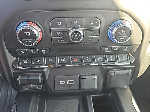 Used 2022 GMC Sierra 2500 Denali w/ Denali Ultimate Package image 22