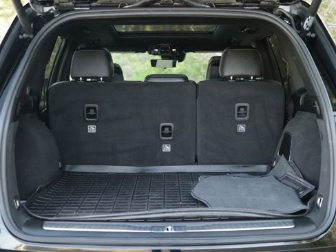 Used 2022 Jeep Grand Cherokee Overland w/ Luxury Tech Group IV image 36