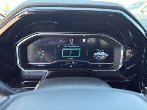 Used 2022 Chevrolet Silverado 1500 RST AWD/4WD image 26