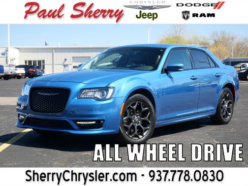 Used 2023 Chrysler 300 Touring L w/ Popular Equipment Group AWD/4WD image 1