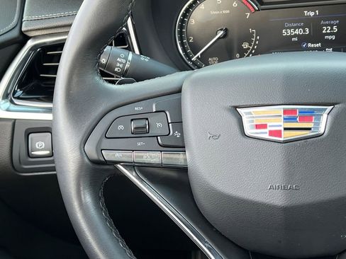 Used 2023 Cadillac XT6 Luxury image 19