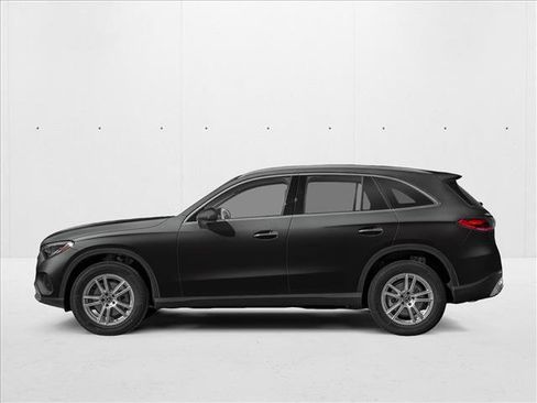 New 2027 Mercedes-Benz GLC 300 image 3