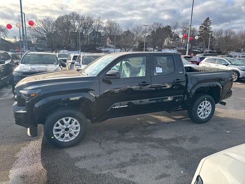 New 2026 Toyota Tacoma SR5 image 4