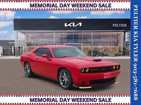 Used 2022 Dodge Challenger GT RWD image 1