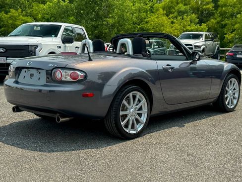 Used 2006 MAZDA MX-5 Miata Sport w/ Suspension Pkg RWD image 3