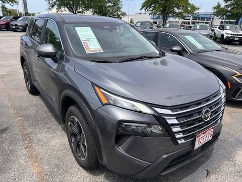 Used 2025 Nissan Rogue SV AWD/4WD image 1