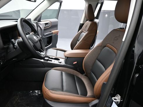 New 2025 Ford Bronco Sport Outer Banks w/ Outer Banks Tech Package+ image 9