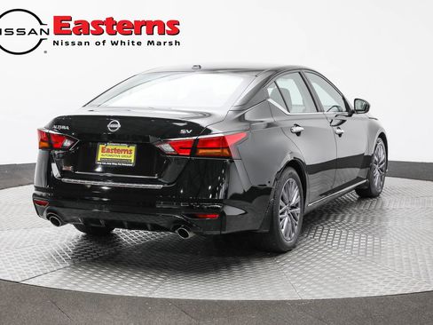 Used 2023 Nissan Altima 2.5 SV w/ SV Premium Package FWD image 5