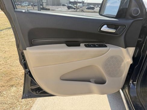 Used 2022 Dodge Durango SXT image 12