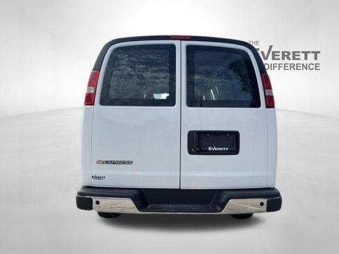 New 2026 Chevrolet Express 3500 Extended w/ Driver Convenience Package RWD image 6