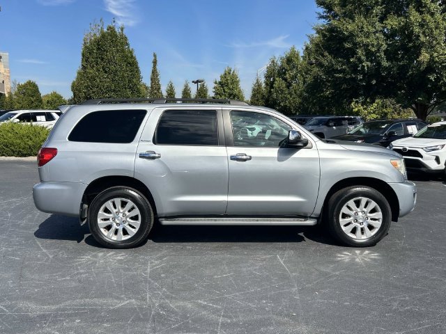 Used 2015 Toyota Sequoia Platinum AWD/4WD image 3