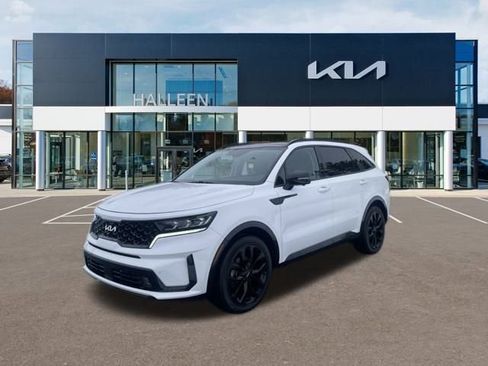 Certified 2022 Kia Sorento SX image 1