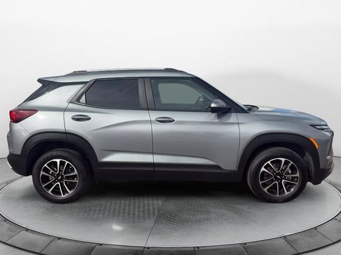 Used 2025 Chevrolet TrailBlazer LT AWD/4WD image 4