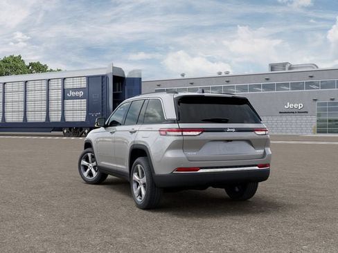 New 2026 Jeep Grand Cherokee Limited AWD/4WD image 3